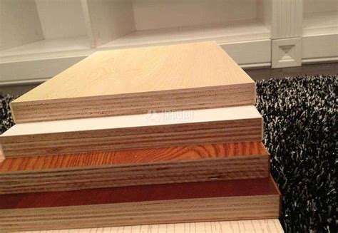 装修板材实木颗粒板、实木生态板、多层板、实木板等哪个好？|欧派|颗粒板|实木_新浪新闻