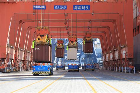 中国首个传统集装箱码头全流程智能化改造项目试投产