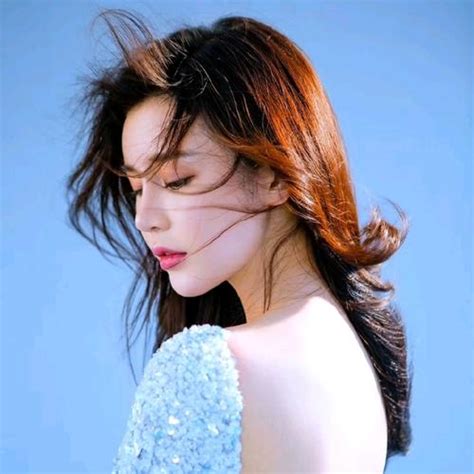 露背女生头像非主流