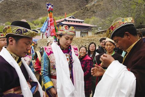 第十七届林芝桃花旅游文化节开幕 西藏正式迎来旅游旺季