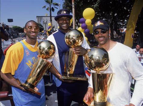 2000年NBA总决赛，湖人4:2战胜步行者，获得1999-2000赛季总冠军 - 球迷屋