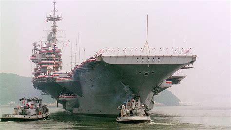 军情观察：中国潜艇为何要追美国航母？--军事--人民网