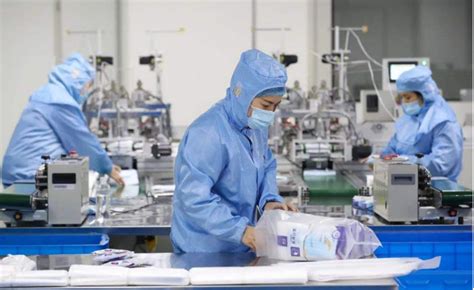 口罩厂生产车间 - 湖南正海现代实验室设备有限公司