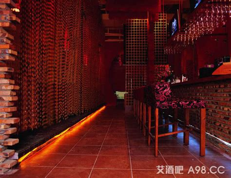 选择好的酒吧装修设计公司 能帮助我们设计出满意的酒吧_李_美国室内设计中文网博客