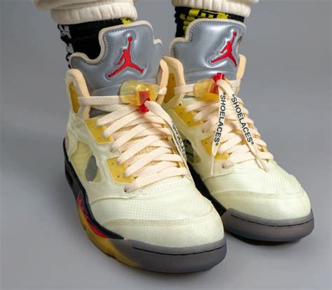 Supreme x Air Jordan 5 三色近照 AJ5联名 球鞋资讯 FLIGHTCLUB中文站|SNEAKER球鞋资讯第一站
