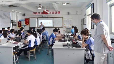 上海校讯中心 - 上海市宝山区顾村科技园学校