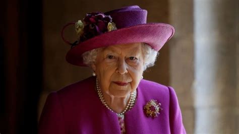 伊丽莎白二世本想拒绝加冕礼电视播出，为何后来她又妥协了呢？