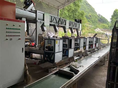 贵州安顺6工位食用菌生产线带灭菌设备安装完毕！