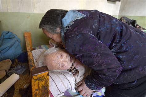 日本77岁老奶奶想对年轻的自己说的一番话，感动了全日本……__凤凰网