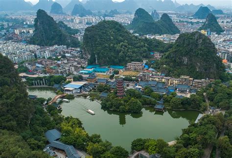 桂林有个贫困小山村，如今却成为全球旅行者的房东|壮族民居|爱彼迎|壮族_新浪新闻