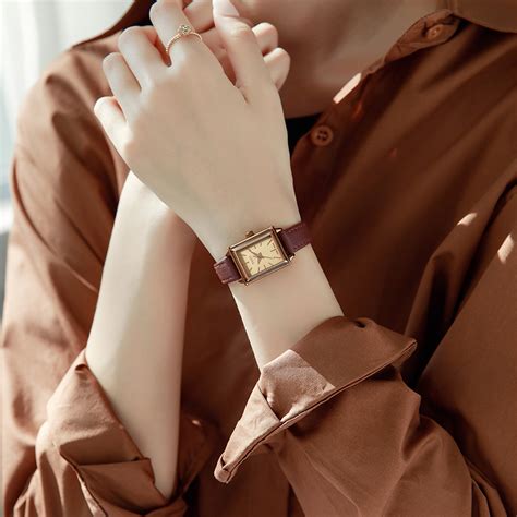 格雅手表女款小众气质女士手表时尚品牌正品女表学生石英表。