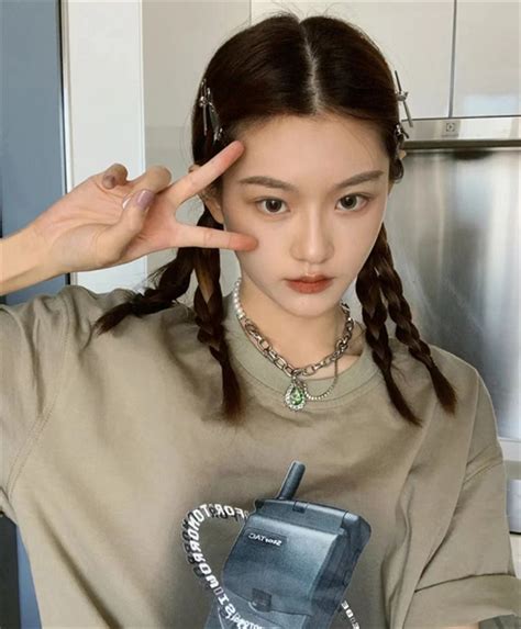 拳击辫穿搭甜美女生头像