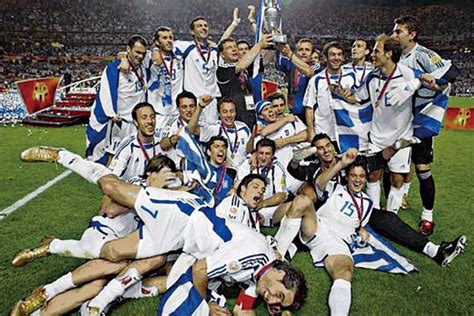 欧洲杯最惨冠军诞生！希腊3连胜后依旧出局 - 奇点
