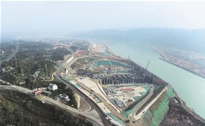 乐山日报数字报-岷江龙溪口航电枢纽 9台发电机组全部进入机电安装阶段