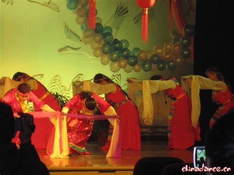 重庆科教频道—快乐大舞台（多彩的哈达）原创图片 - 舞蹈图片 - Powered by Discuz!