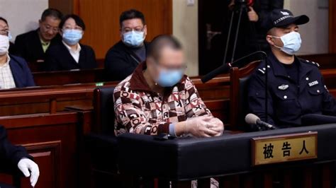 上海首例高空抛物入刑案判了，被告获刑八个月_凤凰网视频_凤凰网