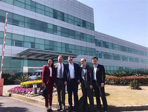 拜访中国最大的半导体设备生产厂商之一的中微半导体公司 - 新闻与事件 - Crowntech Photonics