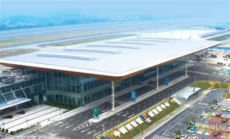 建设不停航 绵阳南郊机场T2航站楼投运_四川在线