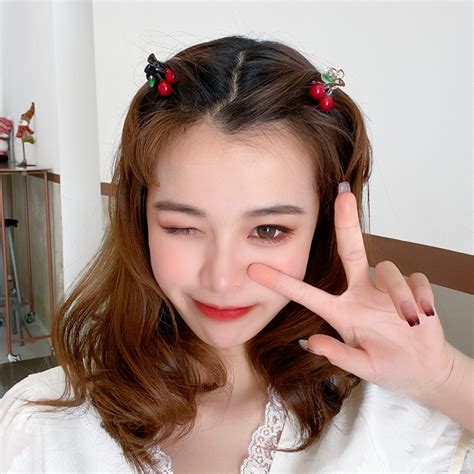 小发夹甜美女生头像可爱