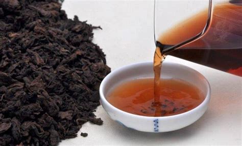长期喝黑茶有什么功效 长期饮用黑茶的副作用_黑茶_绿茶说