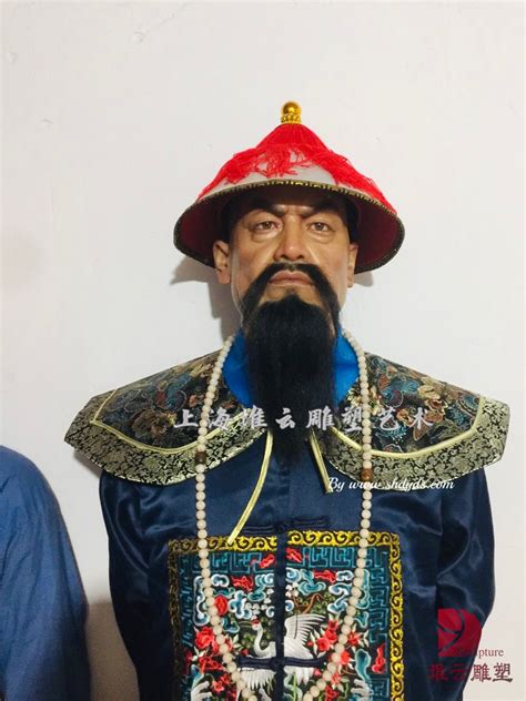 清朝皇帝蜡像，清太祖英姿飒爽，乾隆气宇轩昂，看到同治不淡定