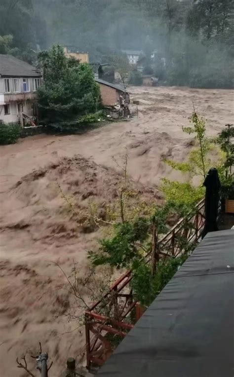痛心！汶川山洪泥石流已致4人遇难，最新消息️→
