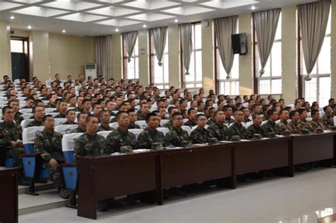 士官学院开展2021级士官生职业生涯规划讲座-军士学院-西安航空学院