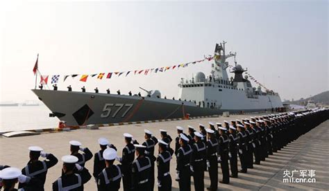2015年第一舰 054A黄冈号加入海军_国内要闻_湖南红网新闻频道
