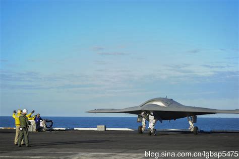 绝密飞行再现？——美军X-47B无人战机随杜鲁门号航母出海实测|无人机|绝密飞行|航母_新浪新闻