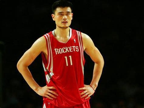 中国篮球十大巨星，中国最火的篮球明星