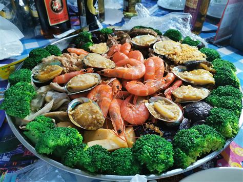 深扒京城10万平海鲜市场, 60岁渔民教你如何买哭海鲜商贩!