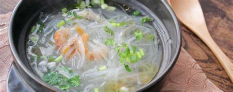 【油豆腐粉丝汤的做法步骤图，怎么做好吃】潘潘猫_下厨房