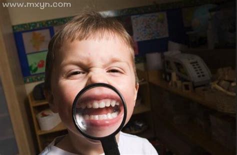 小孩跟刷牙有仇吗?反应神雷同,习惯敏感期5个方法培养好习惯|刷牙|好习惯|牙齿_新浪新闻