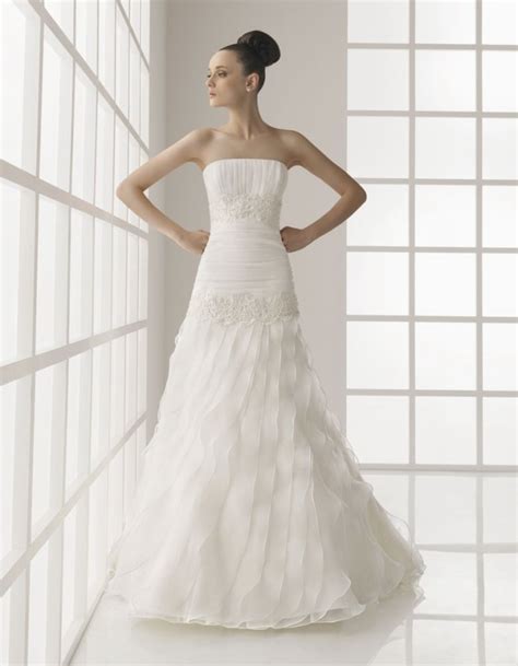 婚纱礼服新娘拖尾小个子2024新款白色抹胸蕾丝简约仙气质森系婚纱-阿里巴巴
