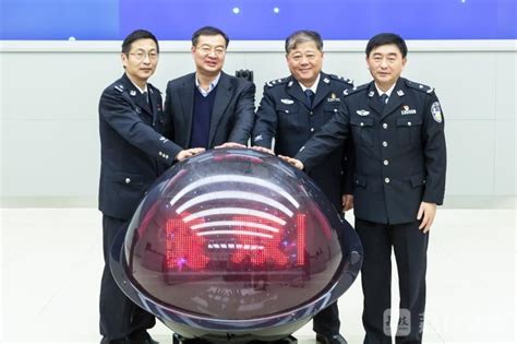 泰州警方“互联网+监管”平台亮相第十届中国国际警用装备博览会_江南时报