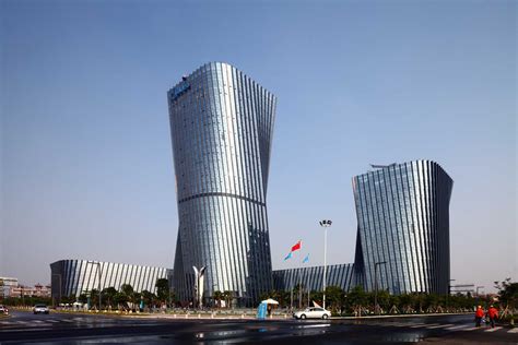 [广东]国际机器人产业园办公总部概念方案-办公建筑-筑龙建筑设计论坛
