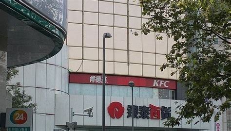 银泰携手兰蔻、雅诗兰黛探索新零售 在宁波开出快闪店 - C2CC传媒