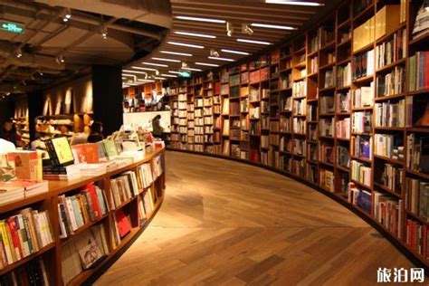 2022PAGE ONE书店(三里屯店)购物,24小时营业的书店哦。主打艺...【去哪儿攻略】