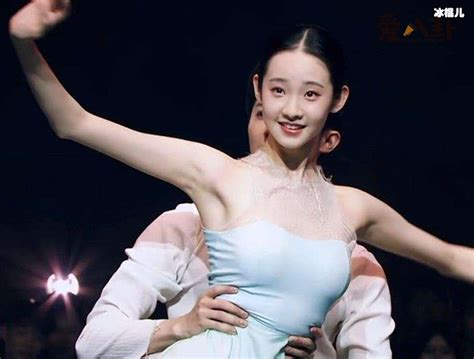 舞蹈出身张艺凡参加《创造营2020》，出道被怀疑是作假！ - 明星 - 冰棍儿网