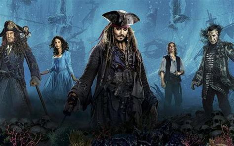 高分奇幻电影《加勒比海盗1》，杰克船长，一个与众不同的海盗