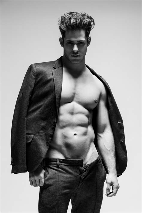 世界级帅哥西班牙肌肉男模Victor Galvez by Joan Crisol 肌肉型男黑白写真 肌肉男 西班牙 健身迷网