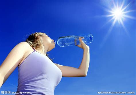 水怎么喝健康 喝水要记住七点_饮食_百科_99健康网