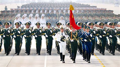 2020俄罗斯大阅兵完整版，1.3万名士兵通过红场，中国天团亮相