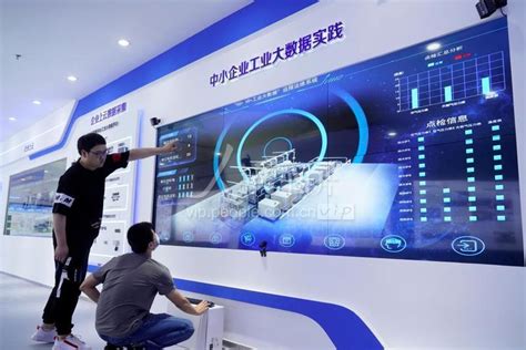 重庆北碚：工业互联网为企业发展提供“智”动力-人民图片网