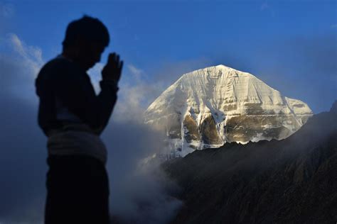 冈仁波齐是全世界公认的神山，为何至今无人敢登顶？