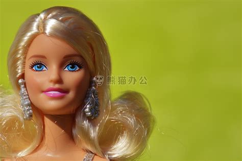 美女芭比娃娃图片