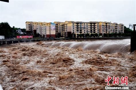 四川泸州纳溪全力应对暴雨灾情 紧急安置群众_新浪新闻