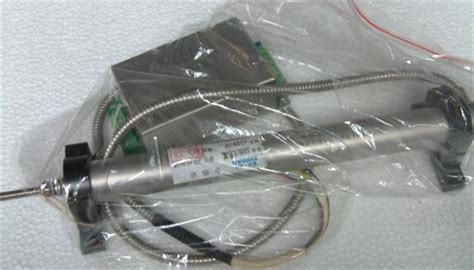 LVDT线性位置传感器液压缸应用