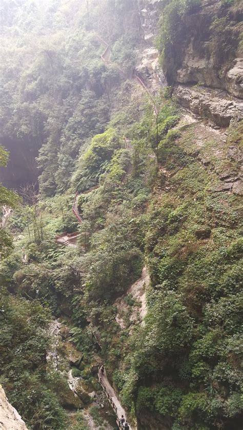 龙水峡地缝式峡谷，喀斯特地貌，感叹大自然的鬼斧神工__财经头条