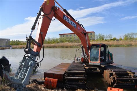 带你简单认识一下水陆挖掘机-浮箱底盘系统和液压绞吸泵装置-江苏长河重工有限公司